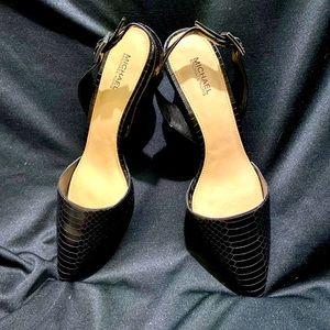 MICHAEL KORS KITTEN HEELS